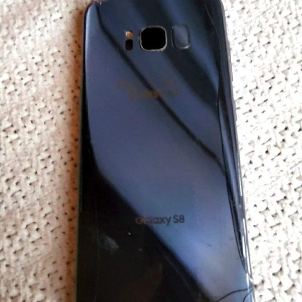 Samsung Galaxy S8 Black‎ Phone Unlocked, Working, Need Screen Replaced Otter Box